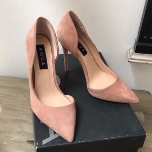 Aqua Women's Tan Suede Heels Model Dion
100% Bloomingdale’s Exclusive